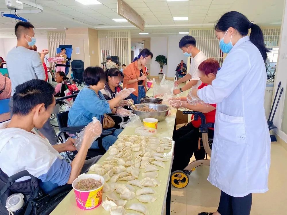 【保山安利醫(yī)院】“濃濃餃子香，深深關愛情”保山市殘聯(lián)肢體殘疾患者社會融入活動